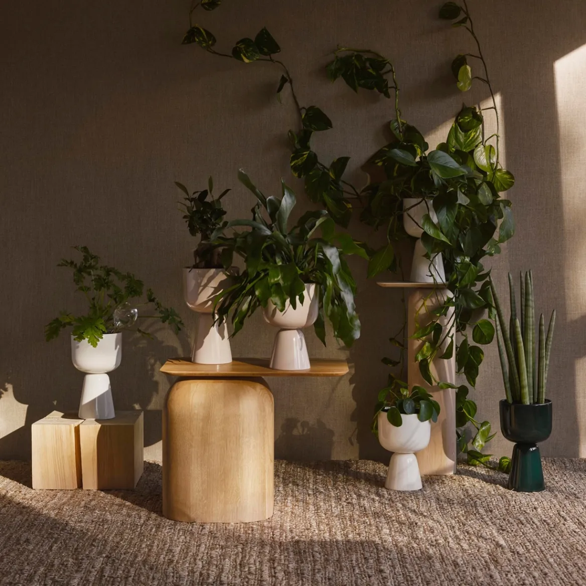 IITTALA Ruukku jalallinen S korkea Beige Clearance